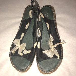 Eric Michael Navy Blue & White Sandals 41